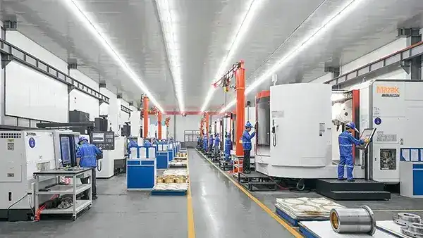 Centros de usinagem de cinco eixos